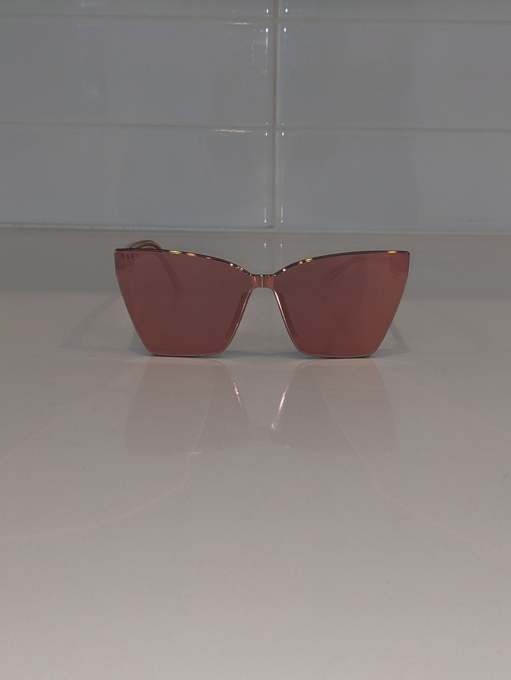 Diff Eyewear Peach Reflective Sunglass